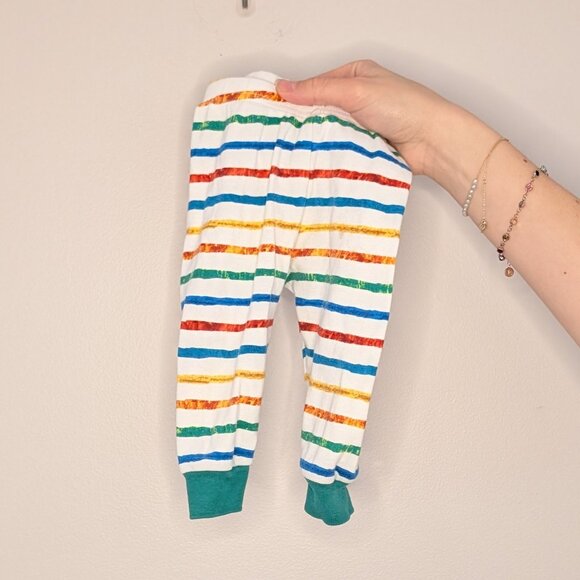 💜 2 for 30 💜 Two Piece Eric Carle Very Hungry Caterpillar Pyjama Set *2014* - Picture 4 of 7